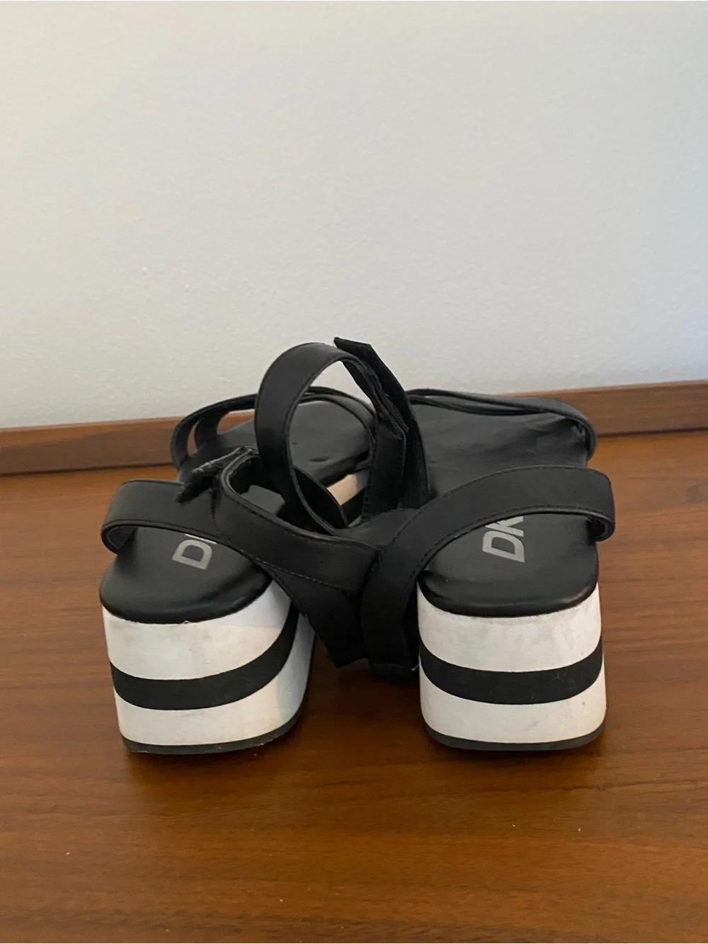 DKNY Black & White Leather Platform Sandals Ankle Strap